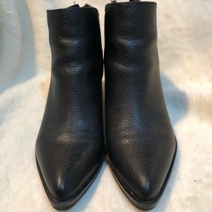 Simply Vera Vera Wang Shoes - Simply Vera Vera Wang Ankle Booties- no flaws Simply Vera Vera Wang Shoes - Simply Vera Vera Wang Ankle Booties- no flaws